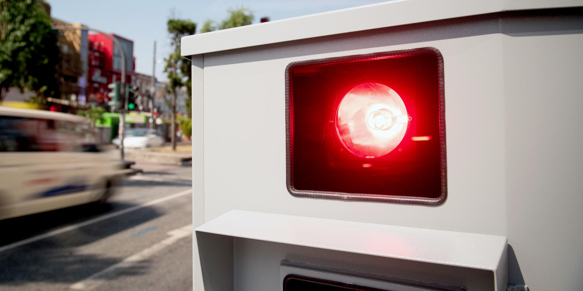 Blitzer Bußgeld dpa