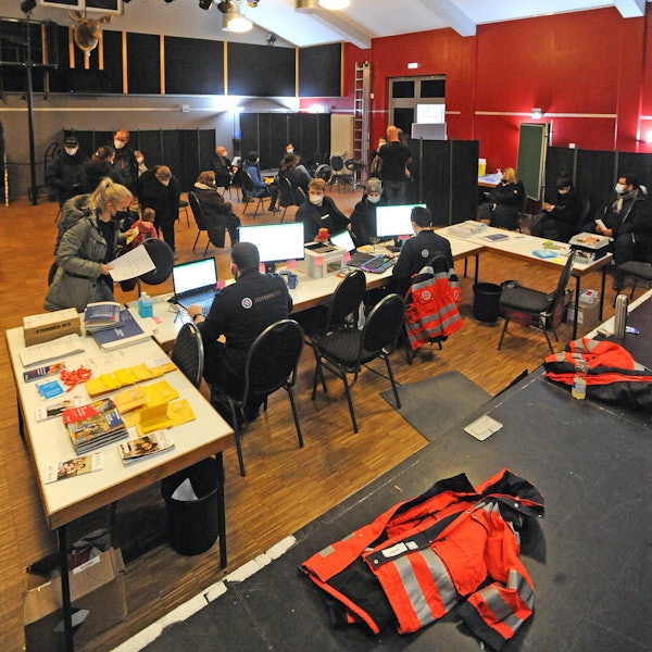 WU_Impfzentrum-Megafon_(4)