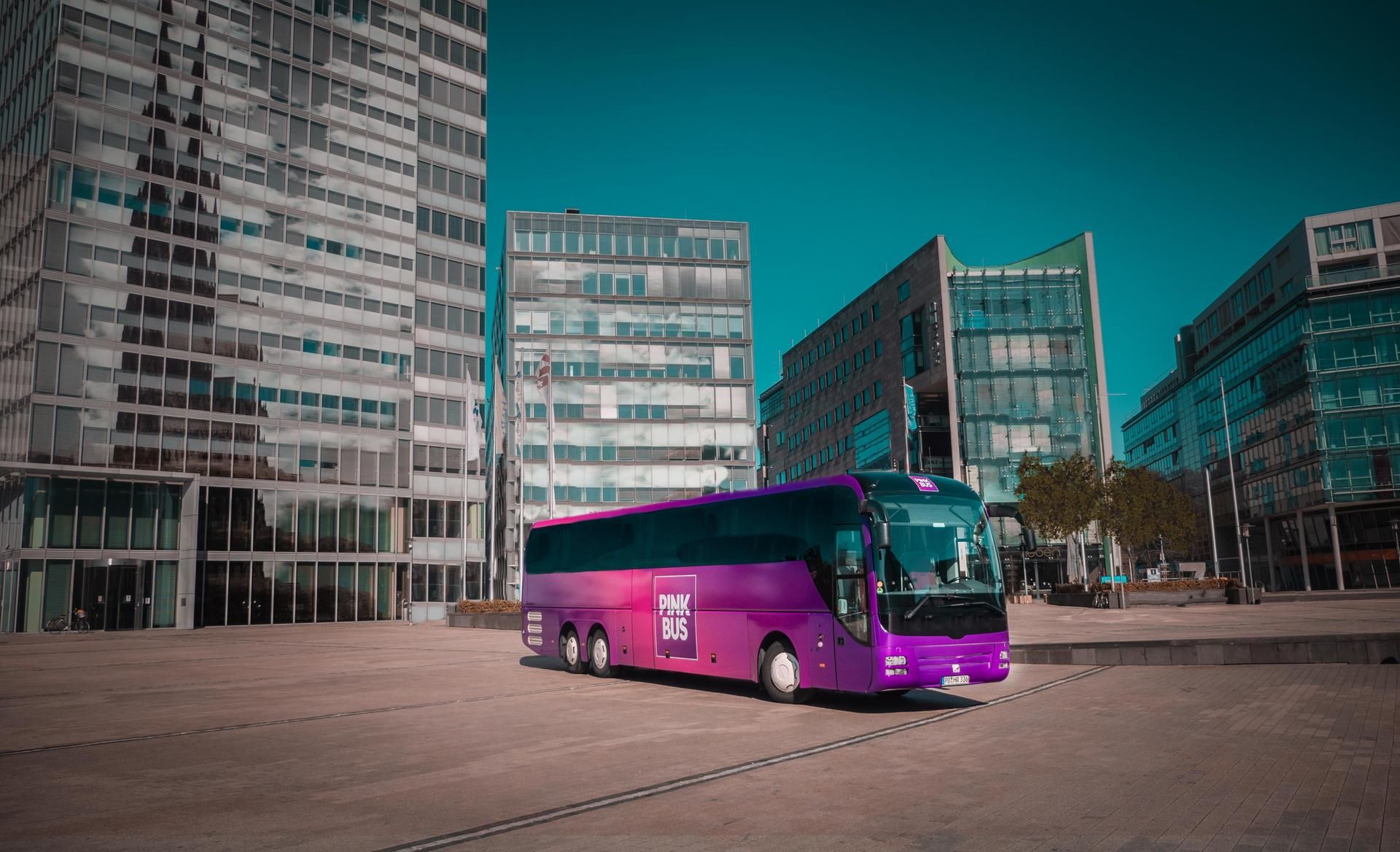 Pinkbus-1
