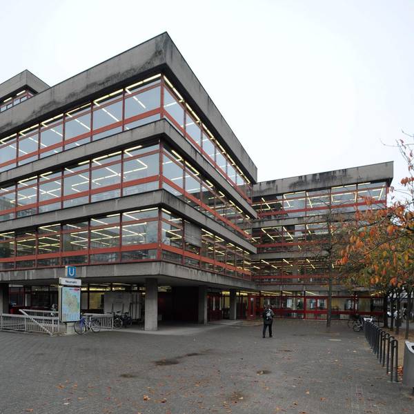 Stadtbibliothek am Neumarkt