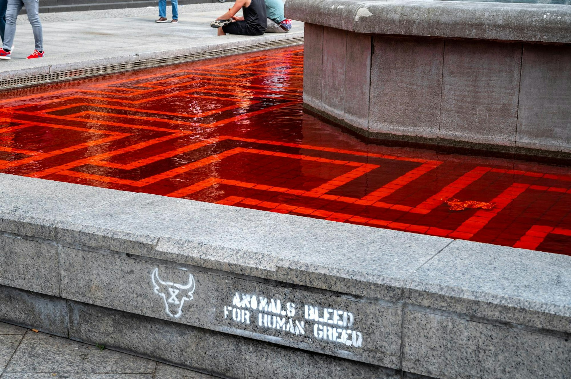 20200712-UWE-BlutroteBrunnenDom-002