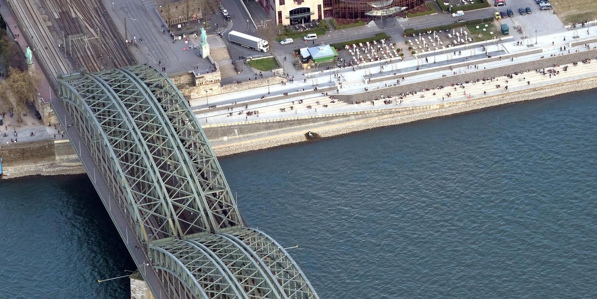 Hohenzollernbrücke 111017
