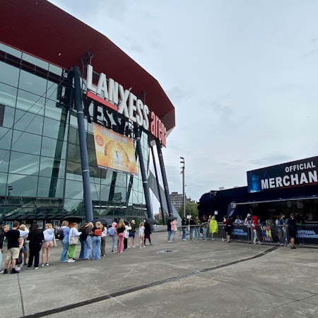 Harry Styles Merch SChalnge1