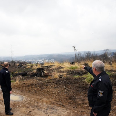 77EAEF48-906B-4BC6-8E86-B518103B6BA2