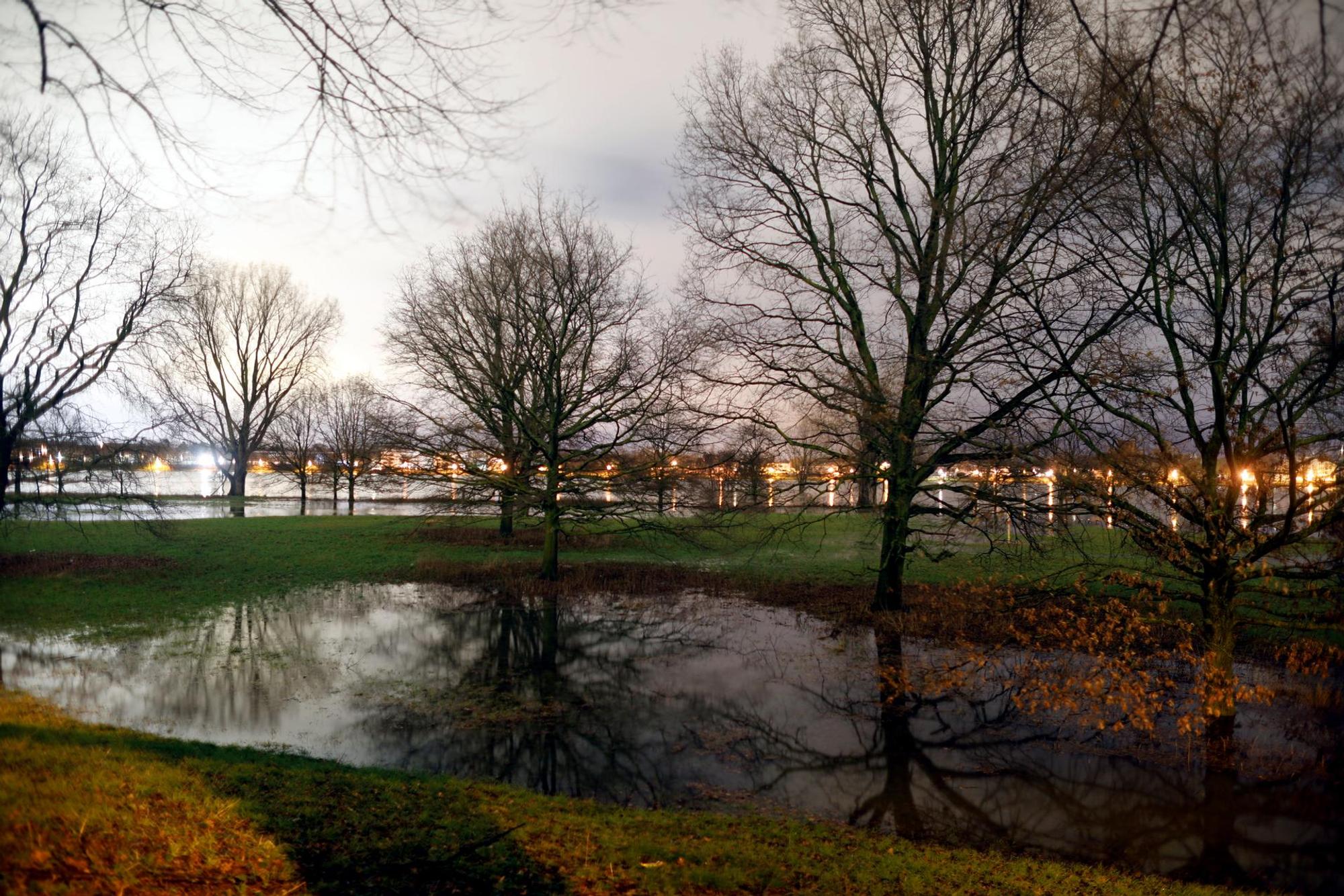 Rhein Mittwochnacht Niehl