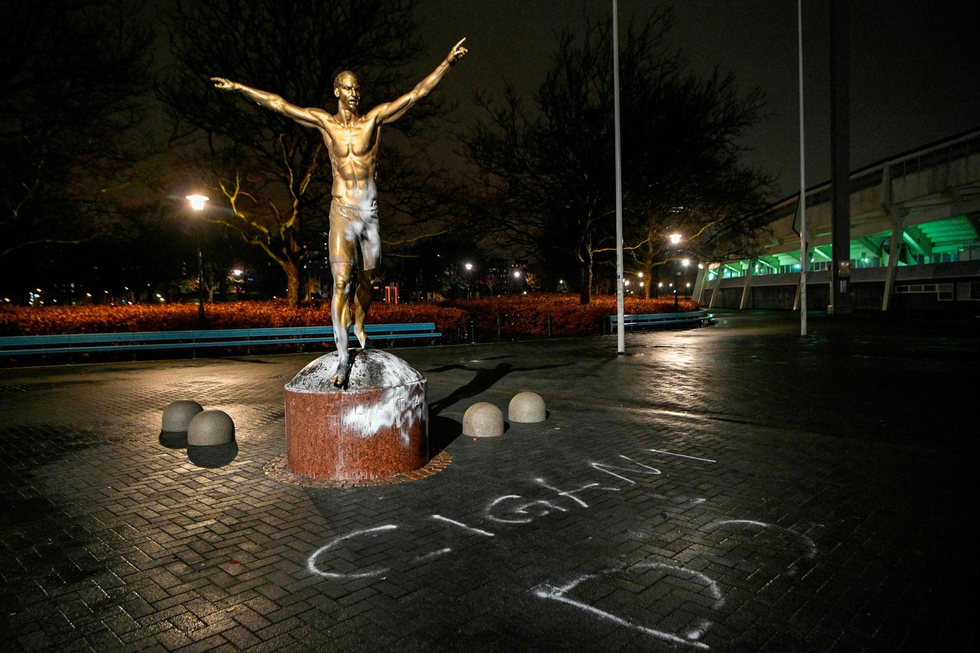 Ibra Statue afp