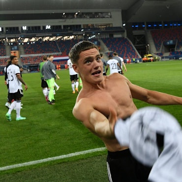 DF4ADB85-8399-4C4E-941C-0F5918084B19