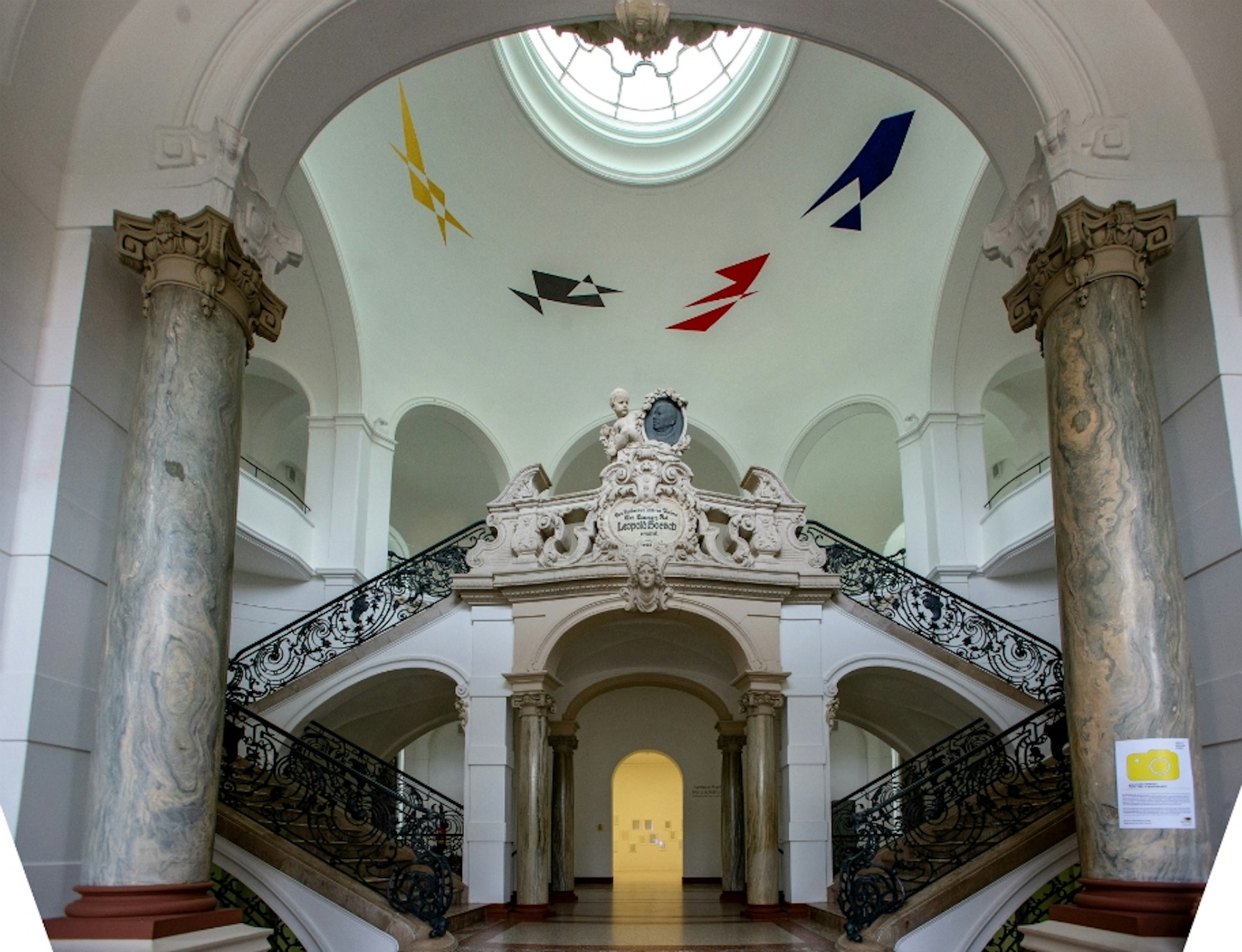 das-foyer-des-leopold-hoesch-museums-in-dueren