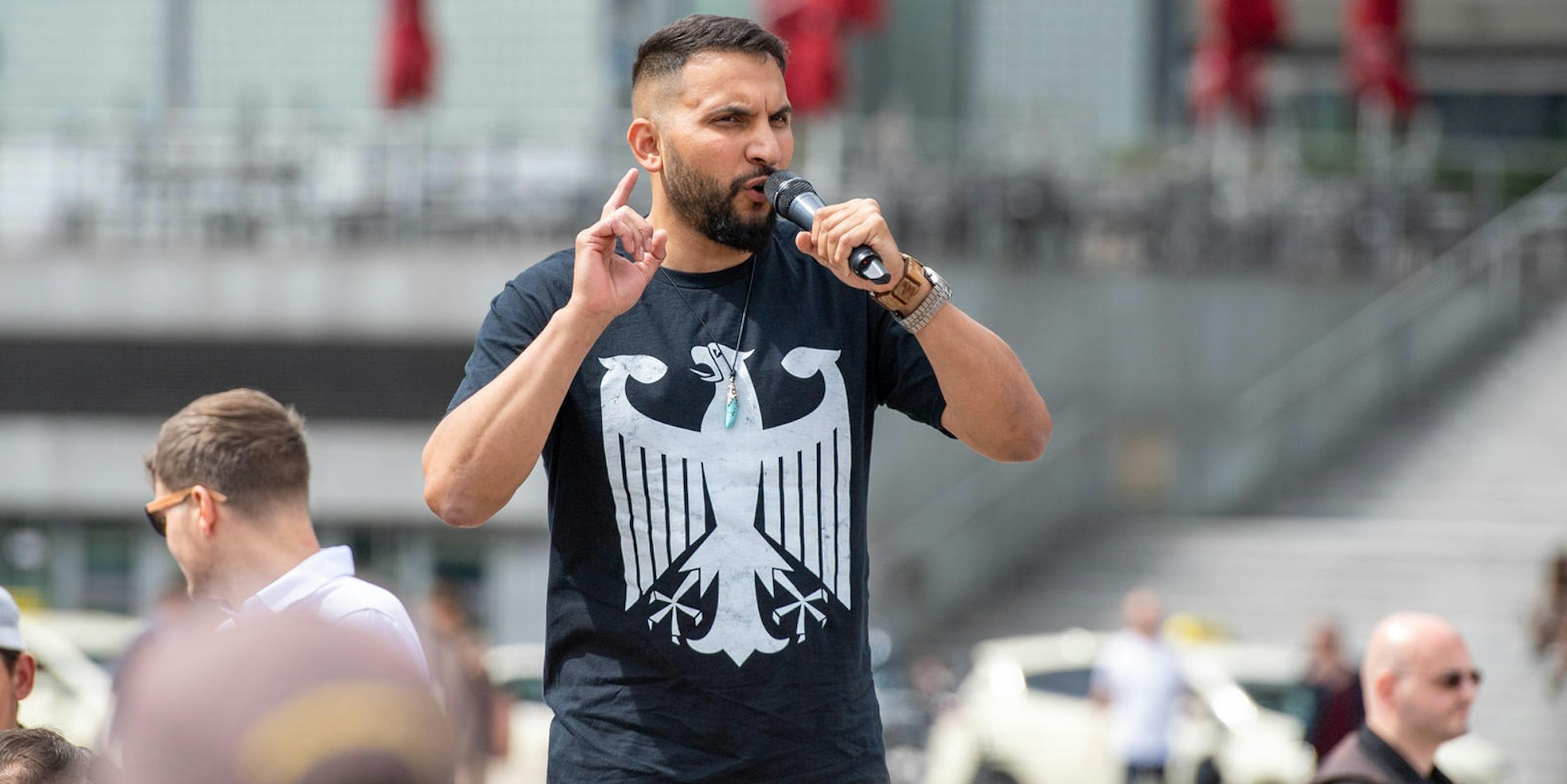 Attila Hildmann PA 181022