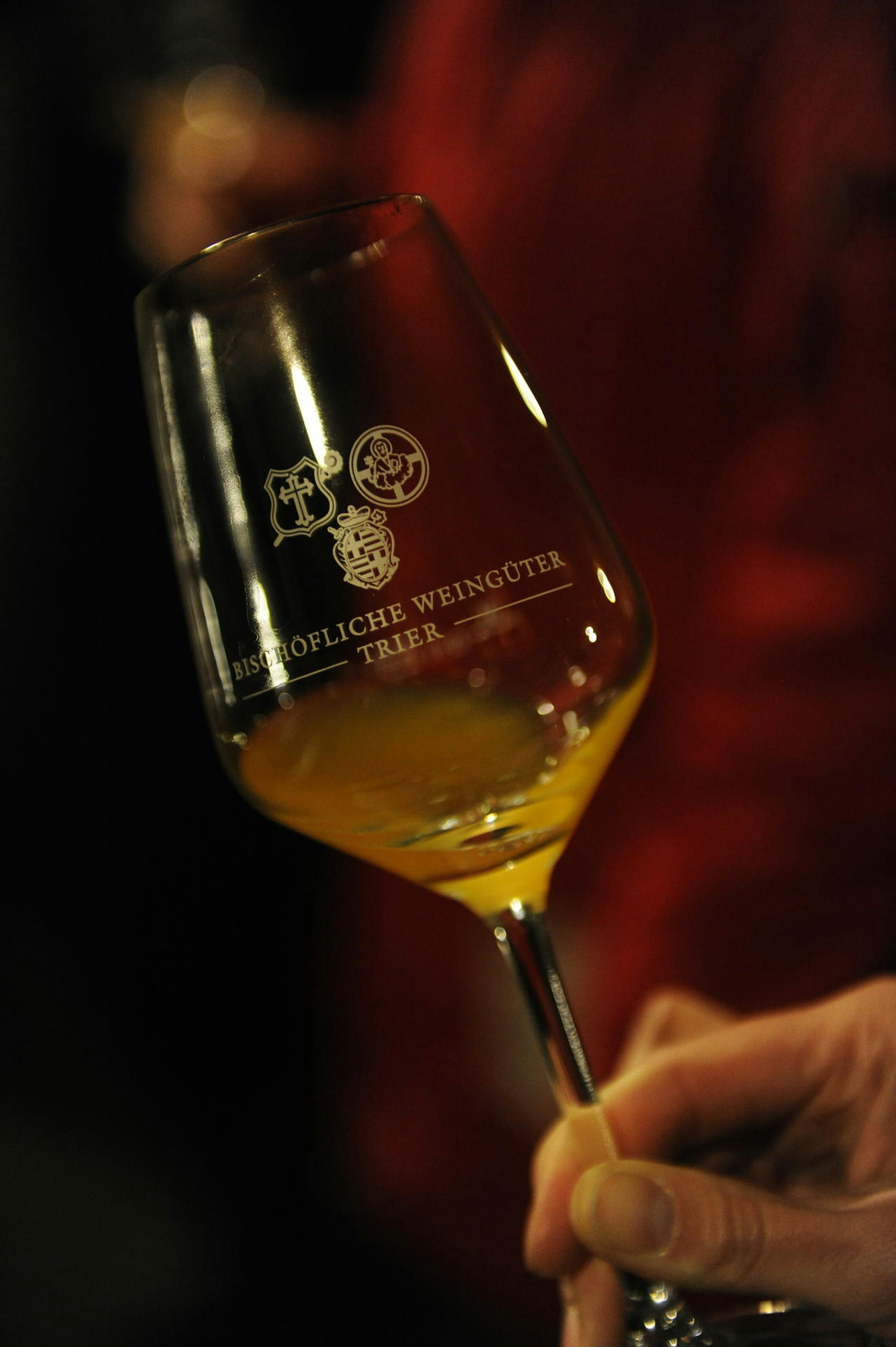 weinprobe trier glas