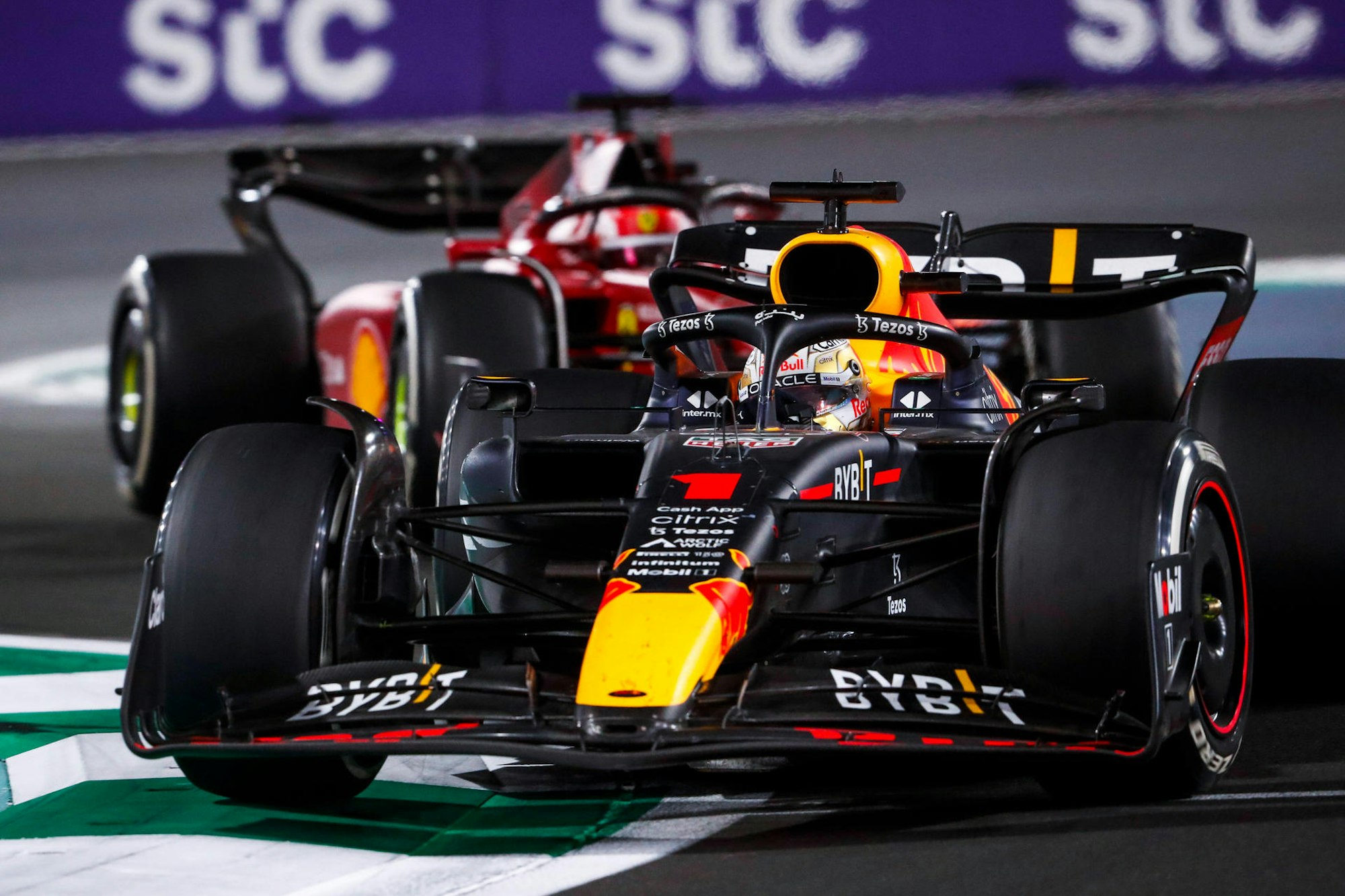 Verstappen vor leclerc