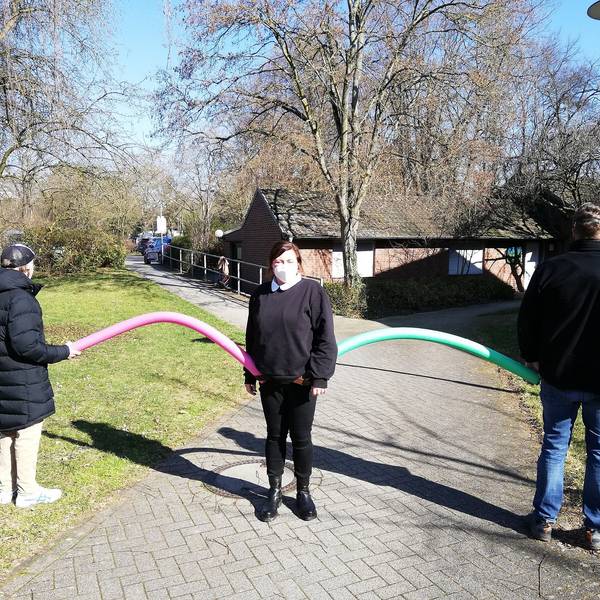 Abstand Schwimmnudeln