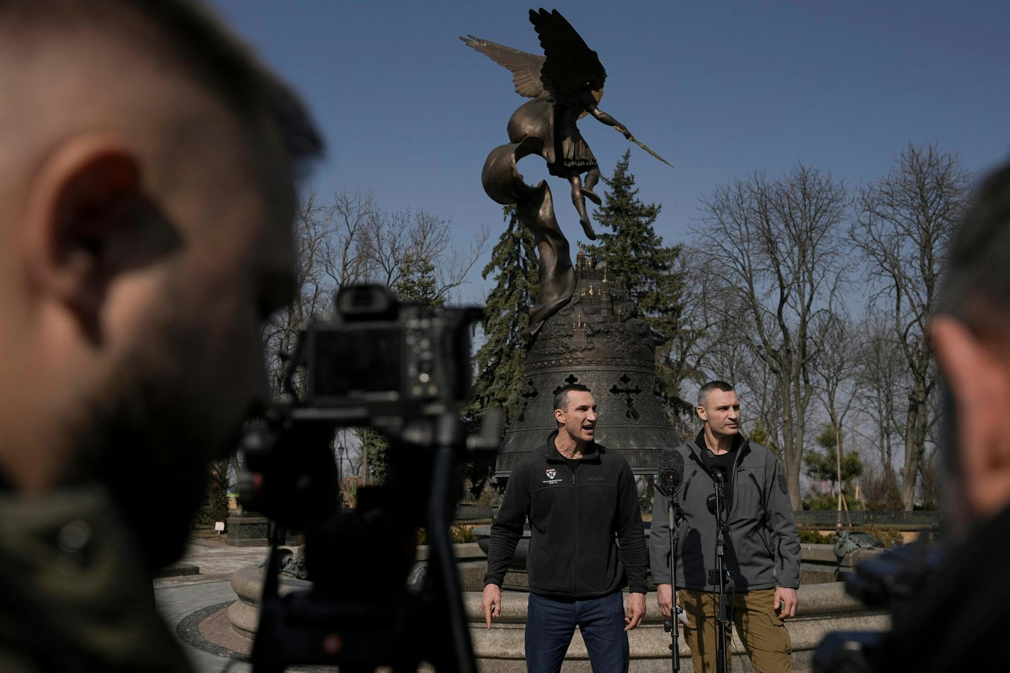 Klitschko Brüder ap 240322