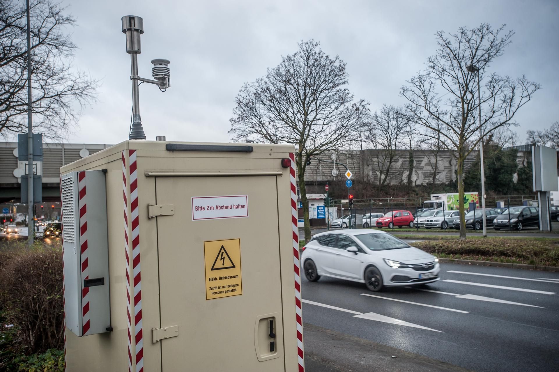luftmessstation-manfort_leverkusen_rar_RLE_01052022ALF_7609
