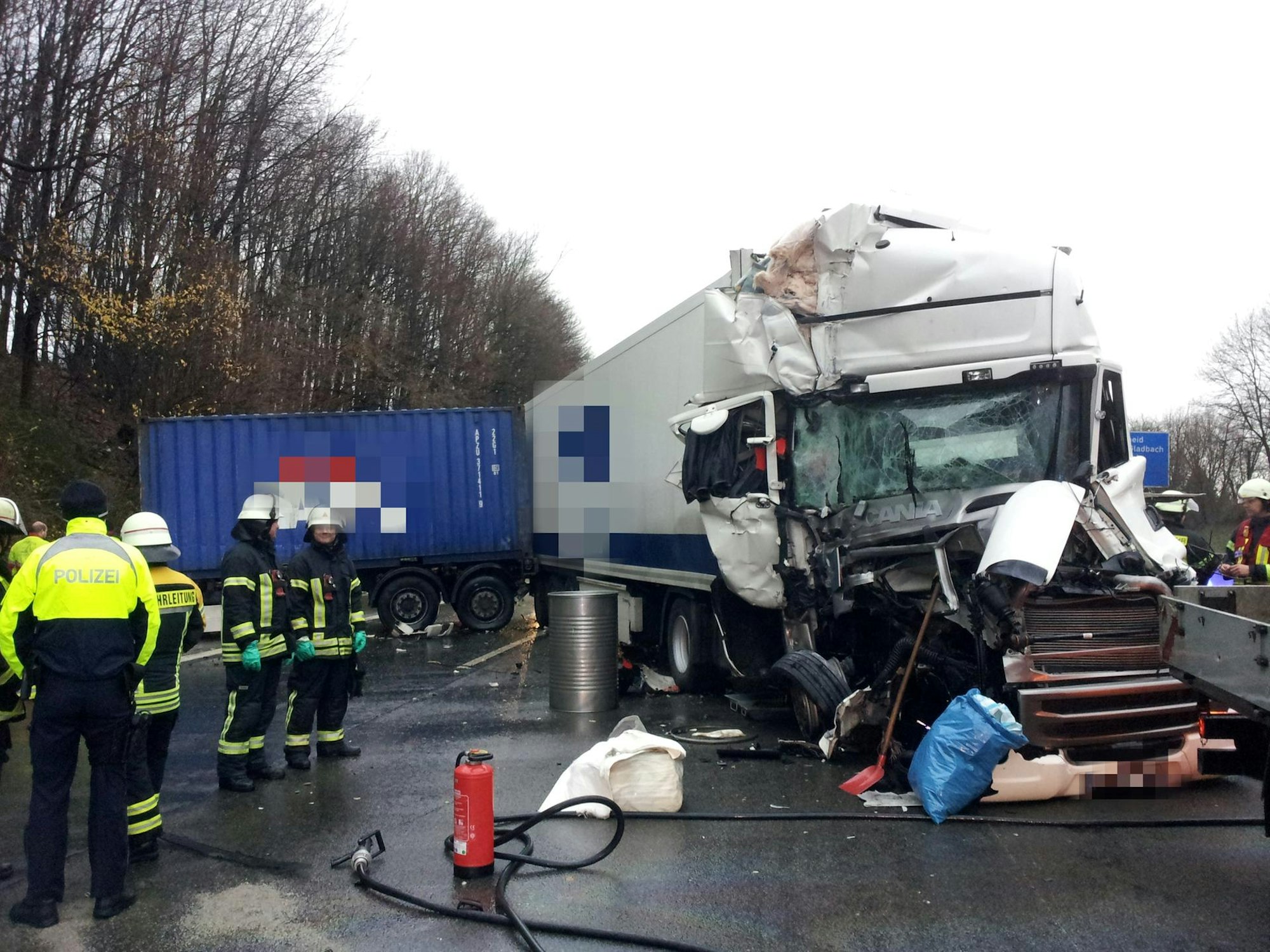 Unfall_Burscheid_A1_13122017