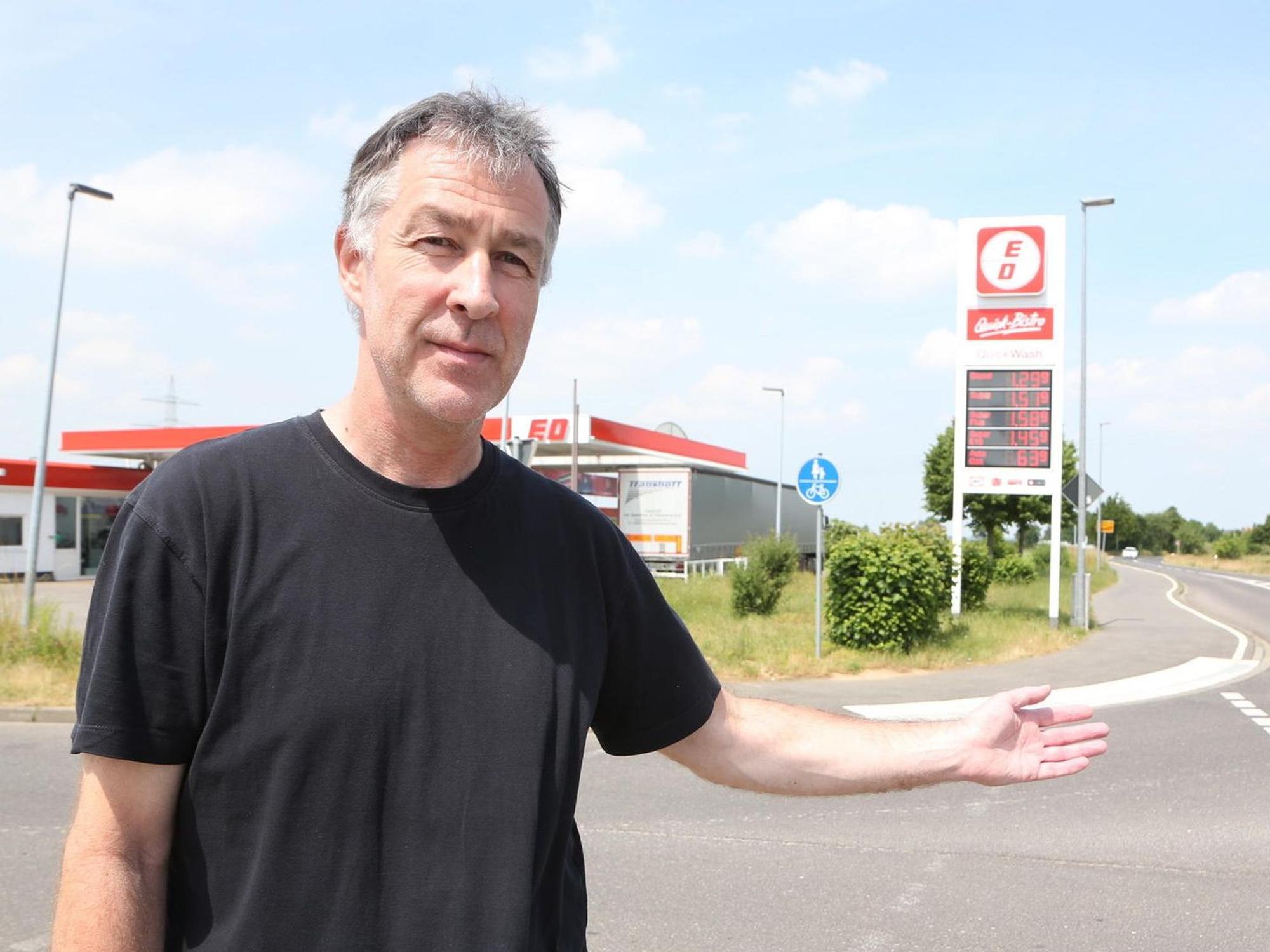 Arwed_Presuhn_ED-Tankstelle_Odendorf