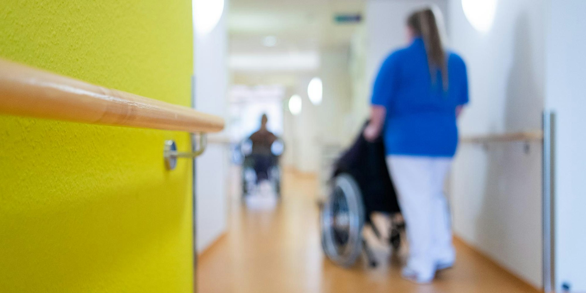 Pflegerin Symbolbild