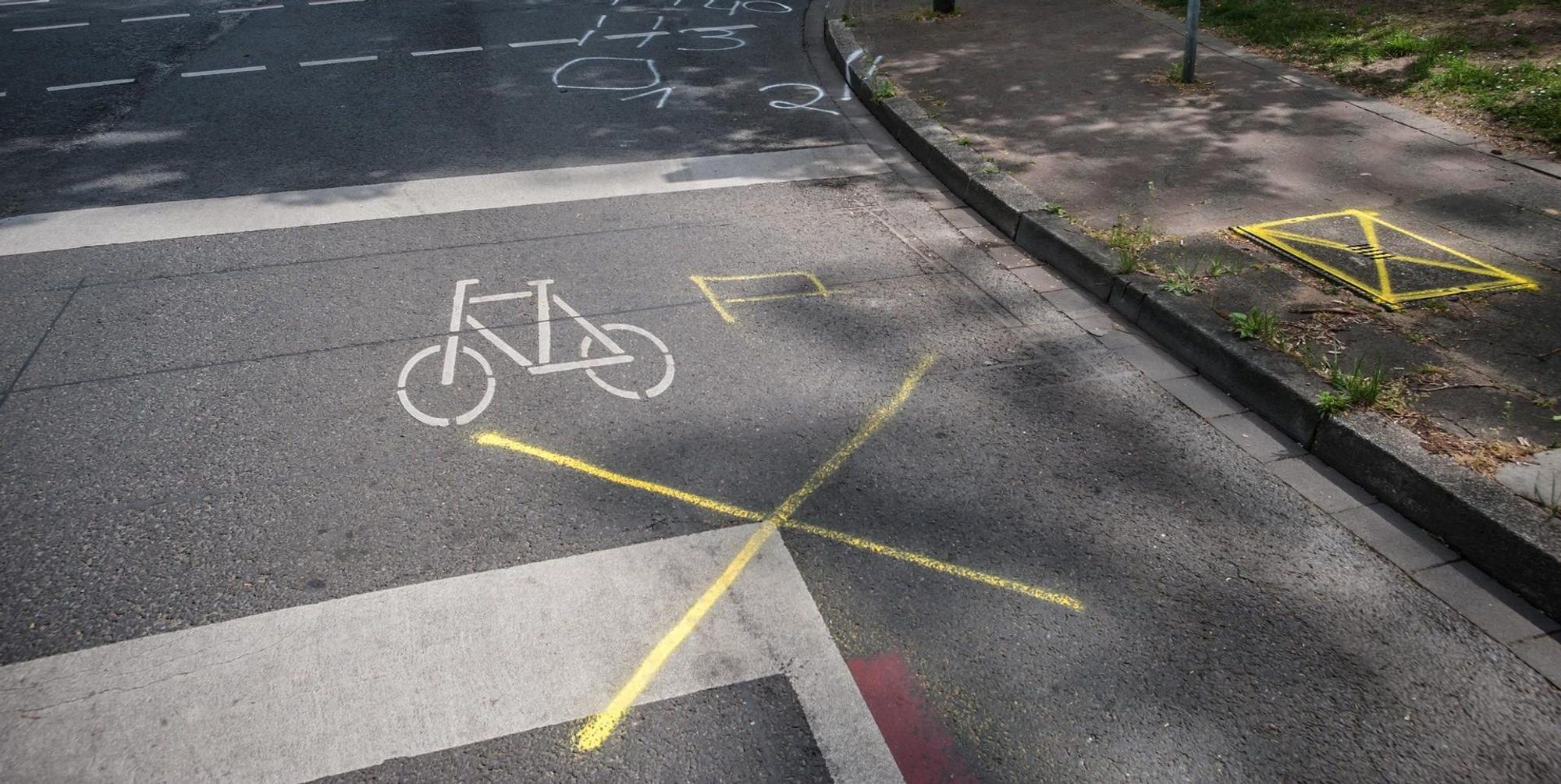 unfall-lkw-radfahrer_rar_rle_05122022ALF_7065