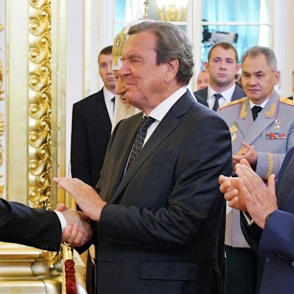 Schröder Putin Mai 2018
