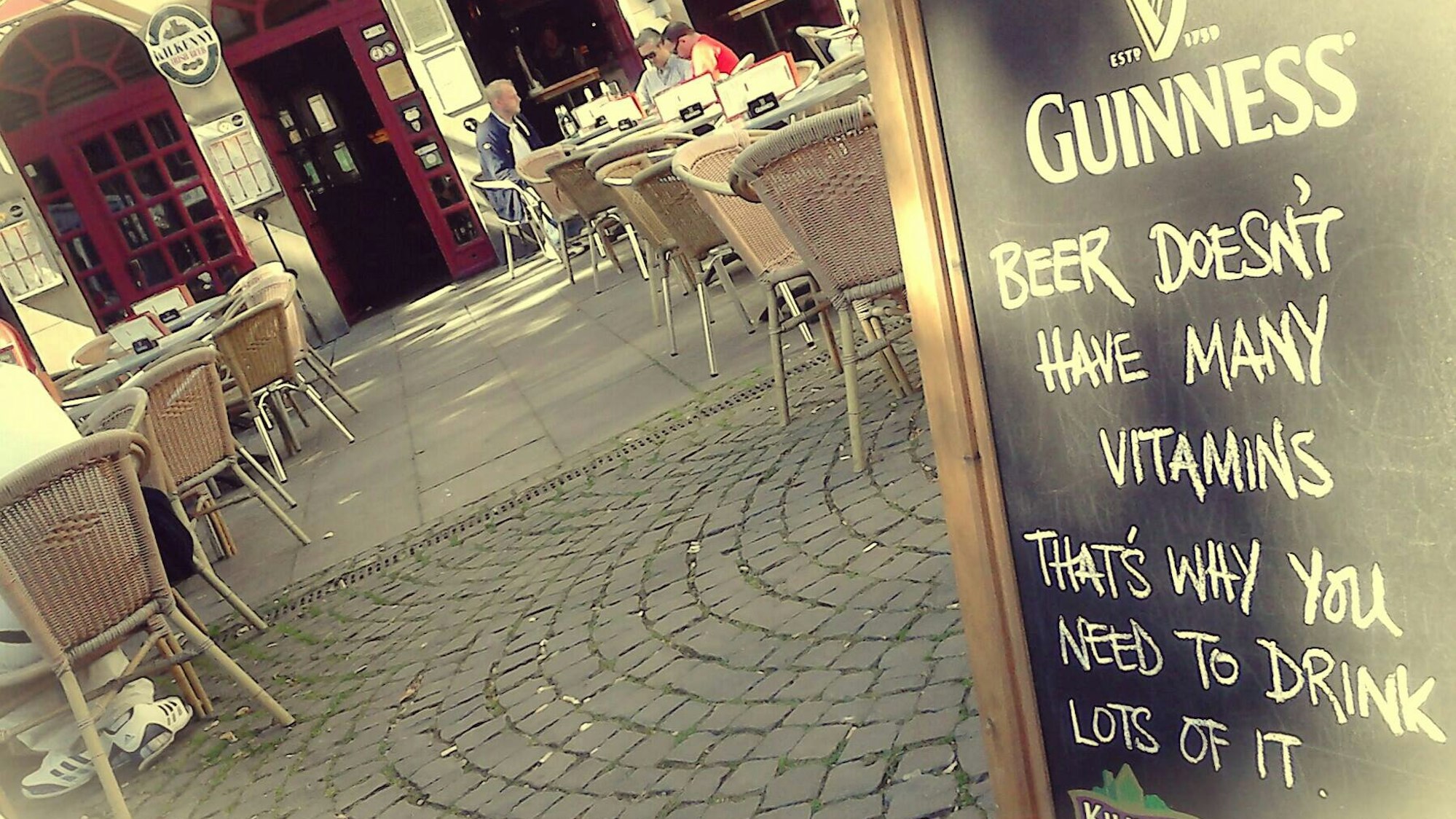 Der Irish Pub The Corkornian von außen.