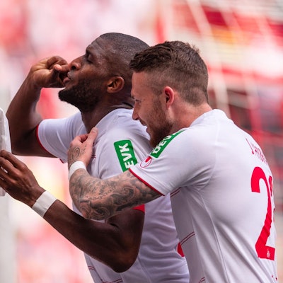 C6312A2B-1EA8-407F-9EB2-EDDE14A0D5E5