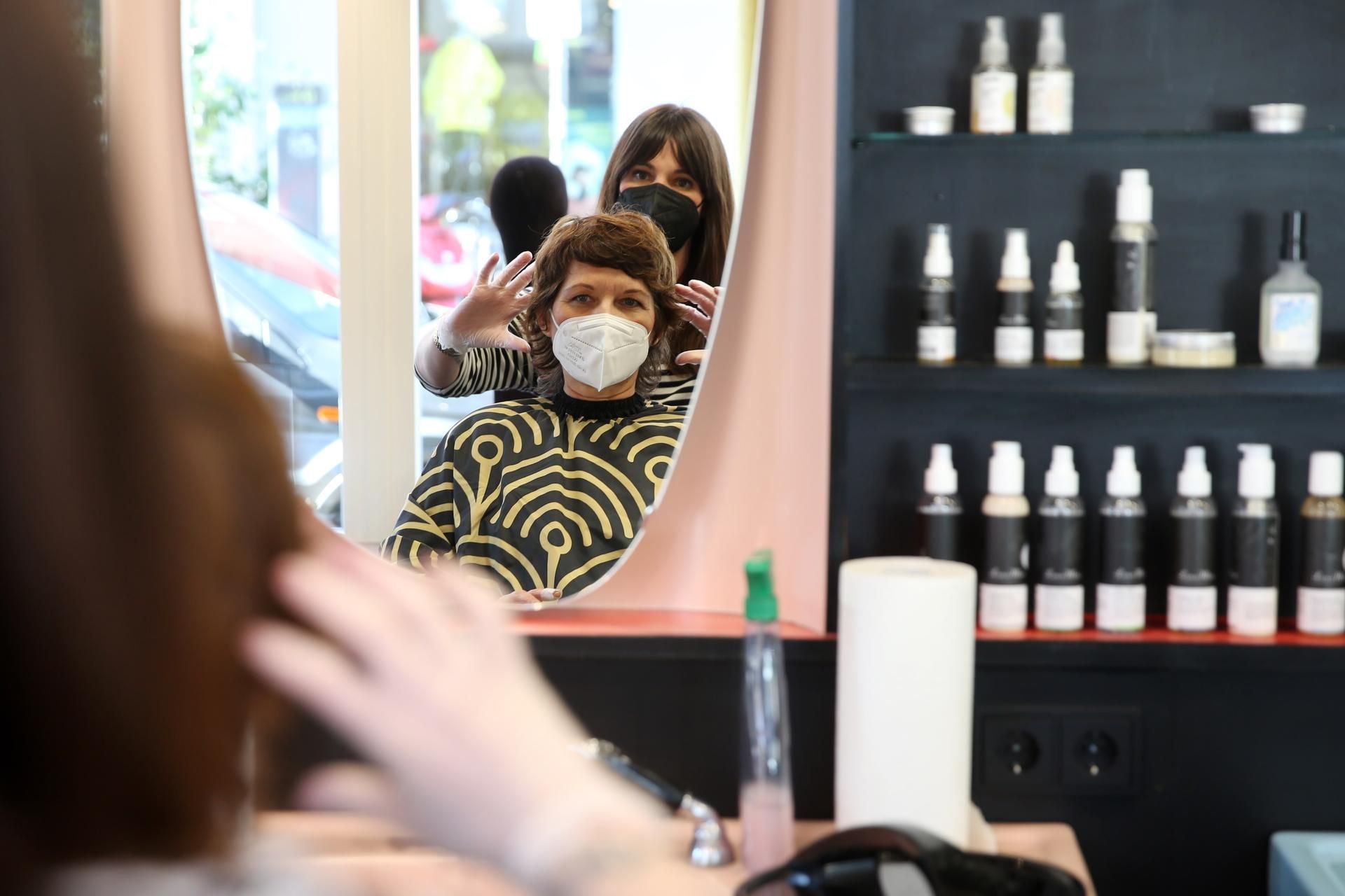 Friseur_Klapper_Kundin