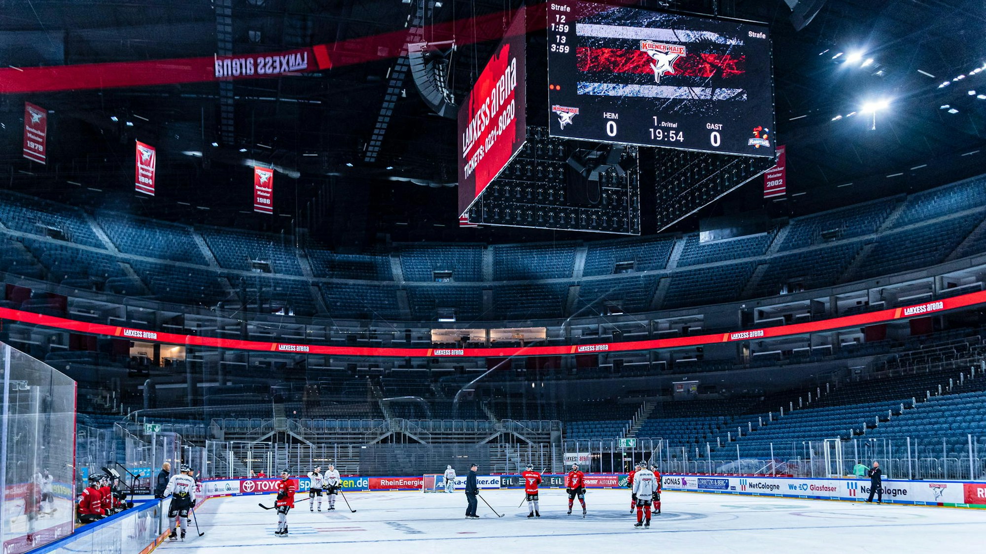 Die Kölner Haie in der Lanxess Arena.