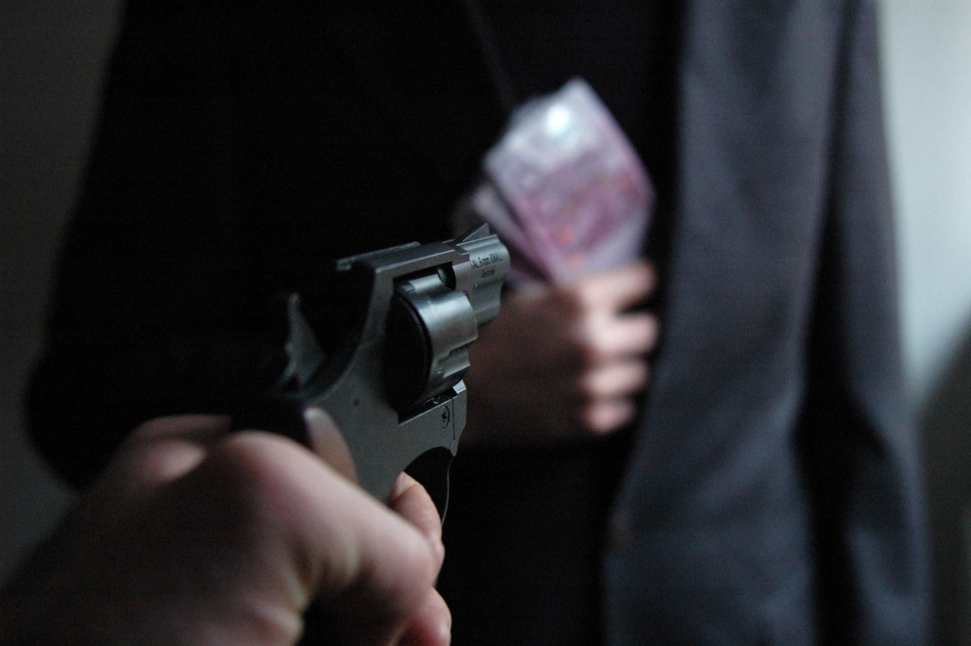 ueberfall-mit-waffe