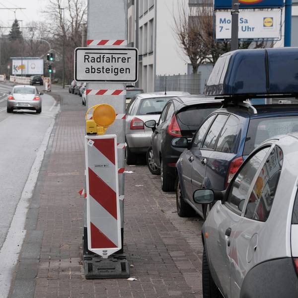 KVB-Mast Weidenpesch GRÖNERT