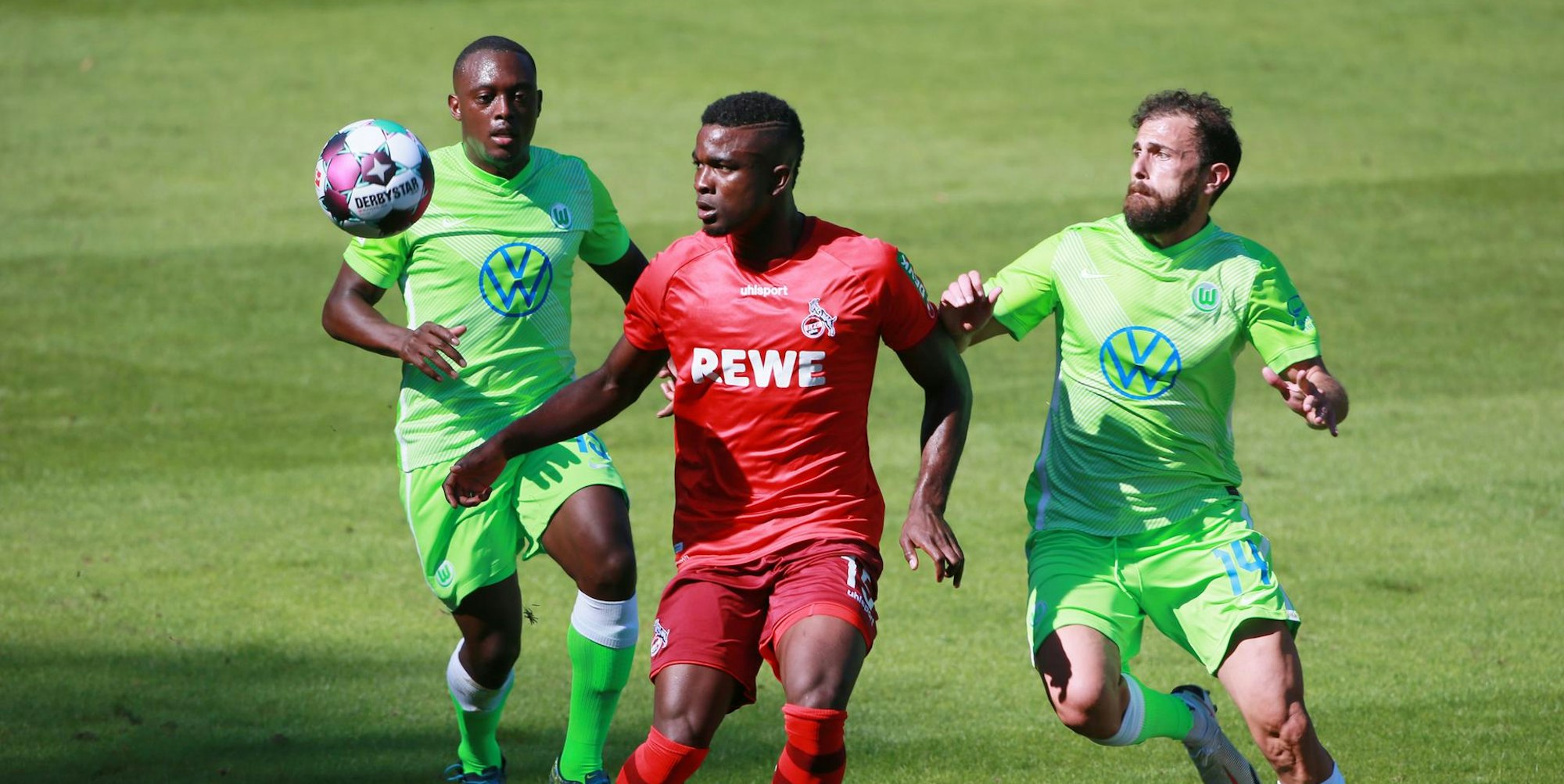 EE62B74C-52EB-4A19-82B0-ACCAB90E9137