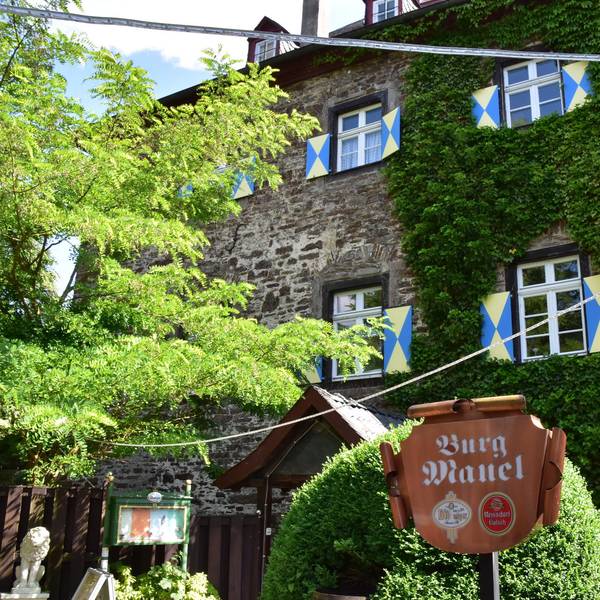 Burg Mauel