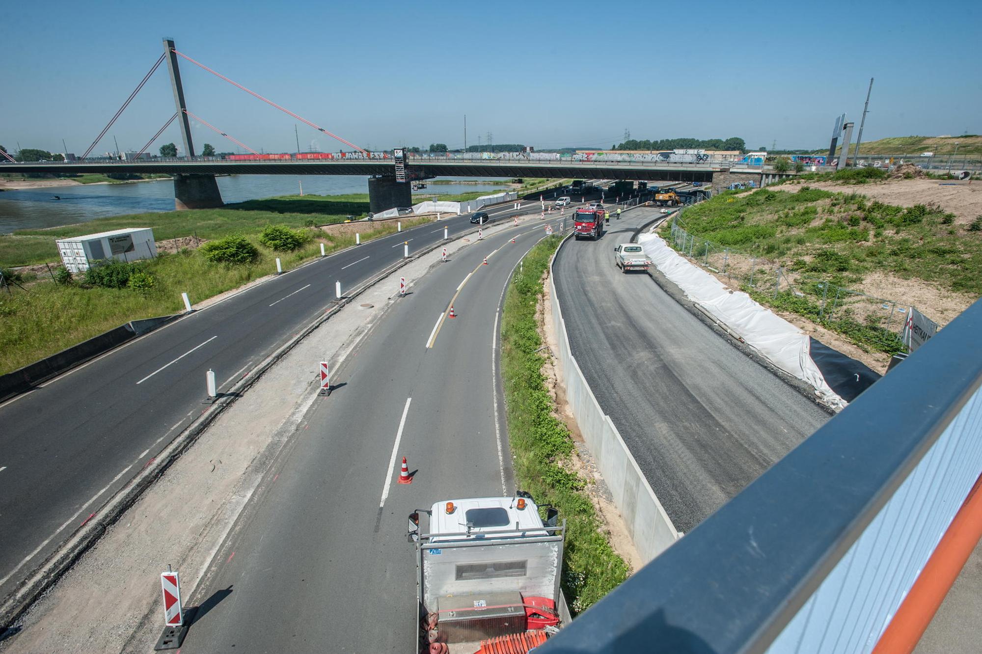 leverkusen-autobahnbruecke-baustraße