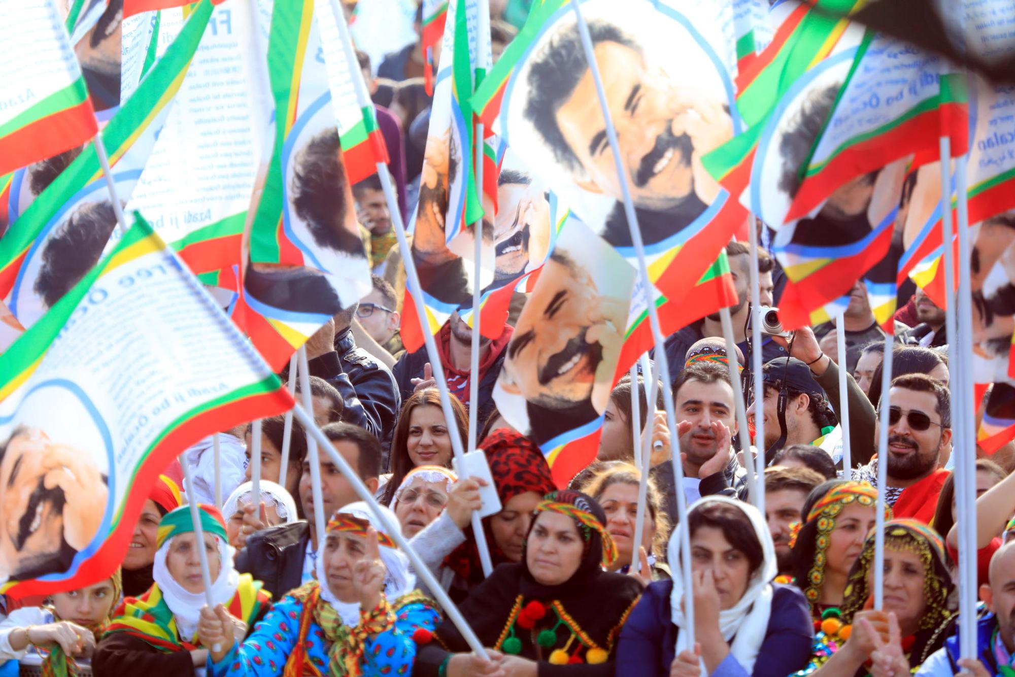 kra_demokurden003