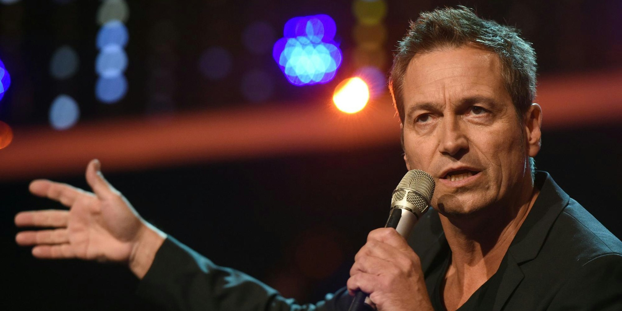 Dieter_Nuhr_Mikrophon