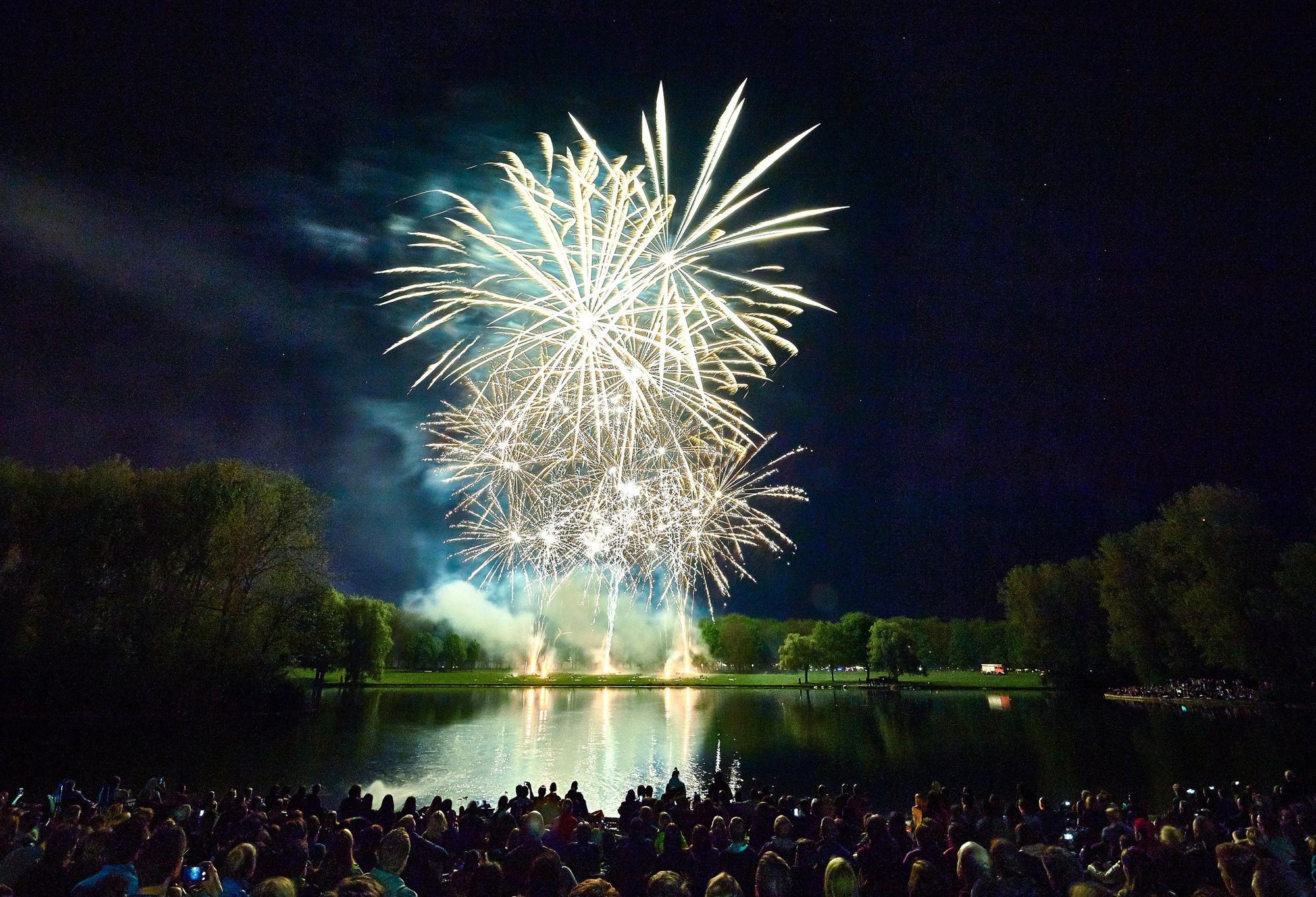 Rhein in Flammen