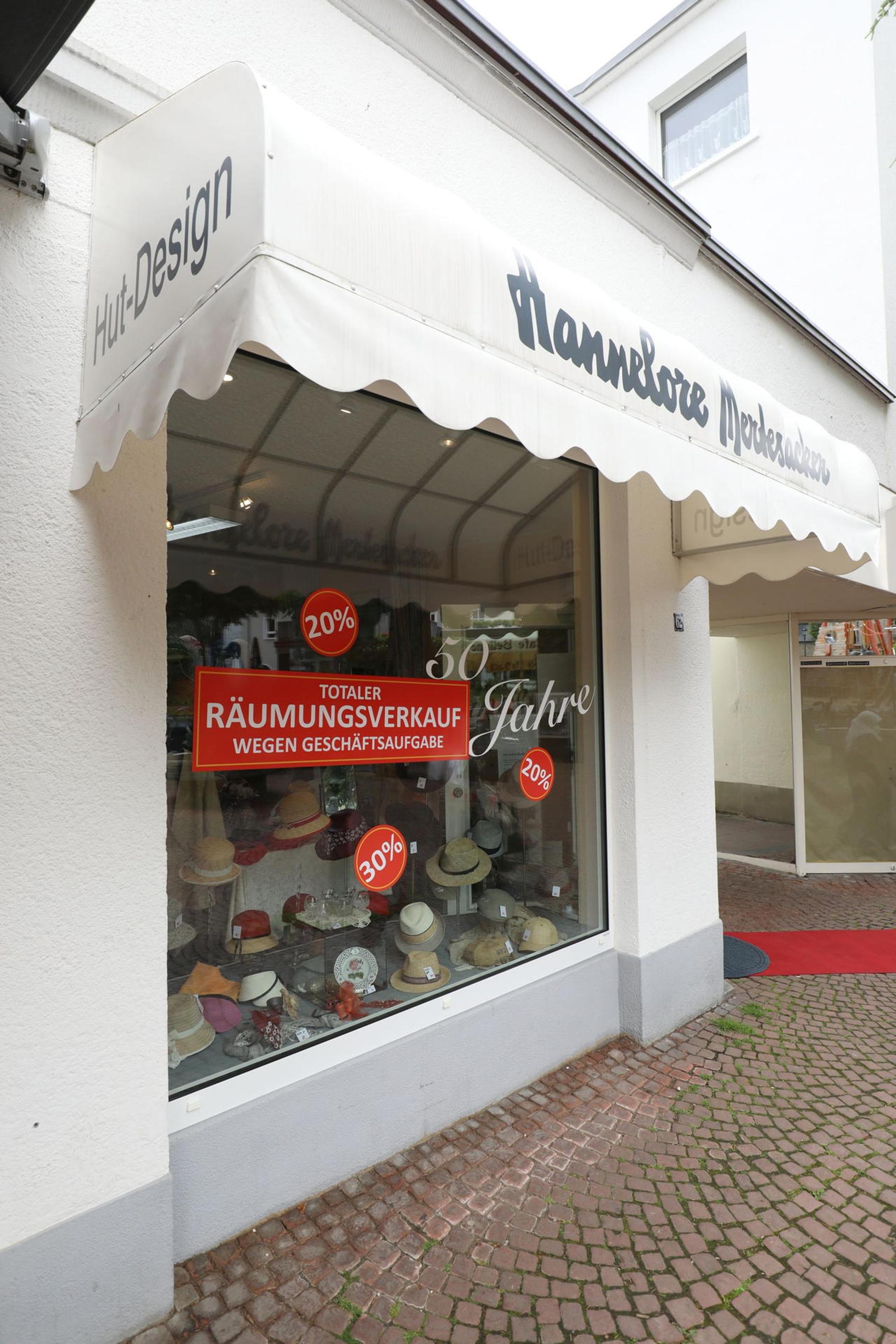 geschaeftsaufgabe_hut_salon_mertesacker2