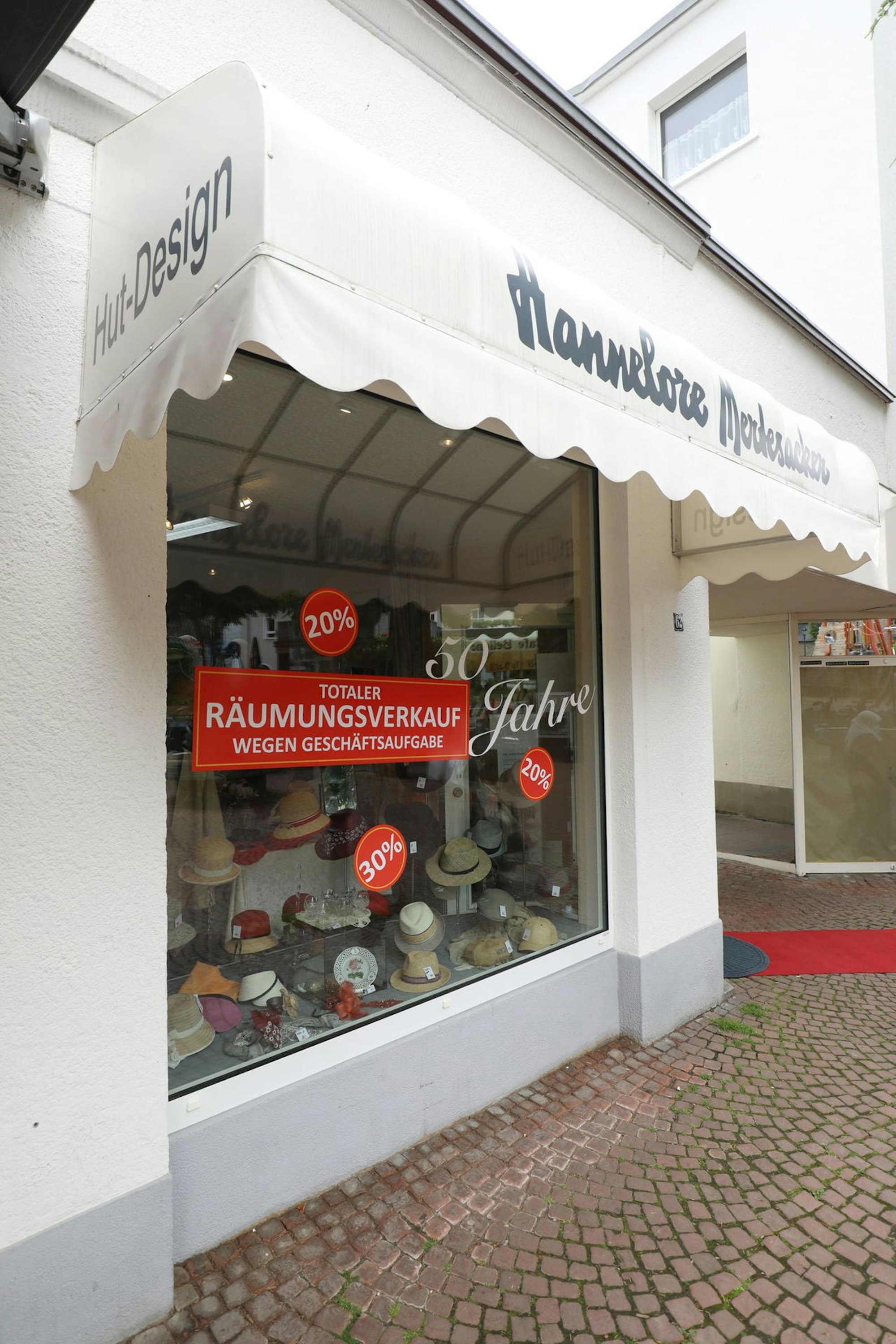 geschaeftsaufgabe_hut_salon_mertesacker2