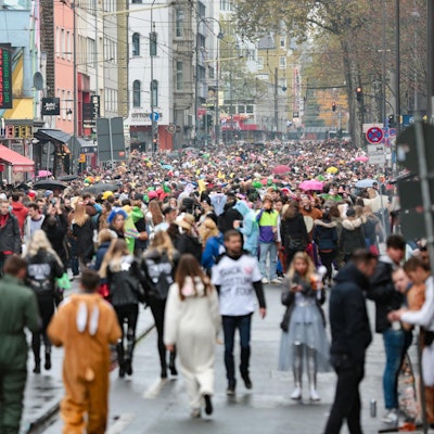 Zülpicher Straße Karneval Symbolbild Meurer