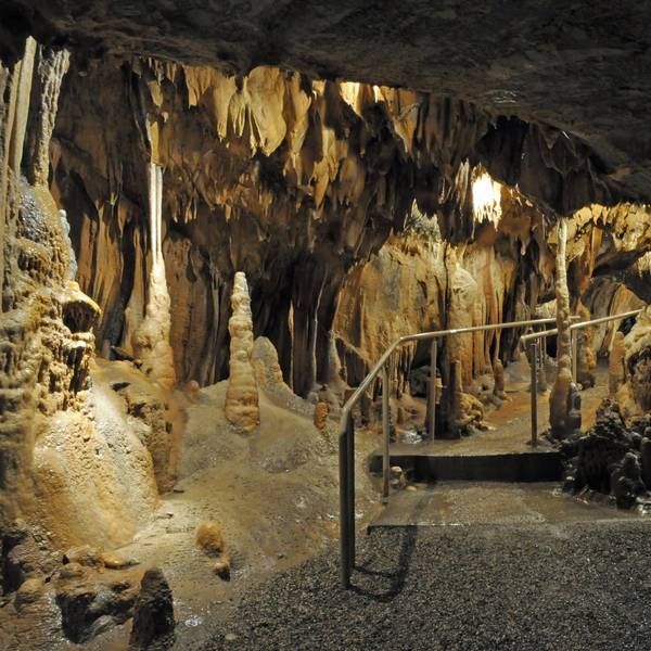 Eine Tropfsteinhöhle im Sauerland.