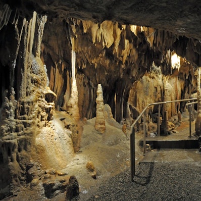 Eine Tropfsteinhöhle im Sauerland.
