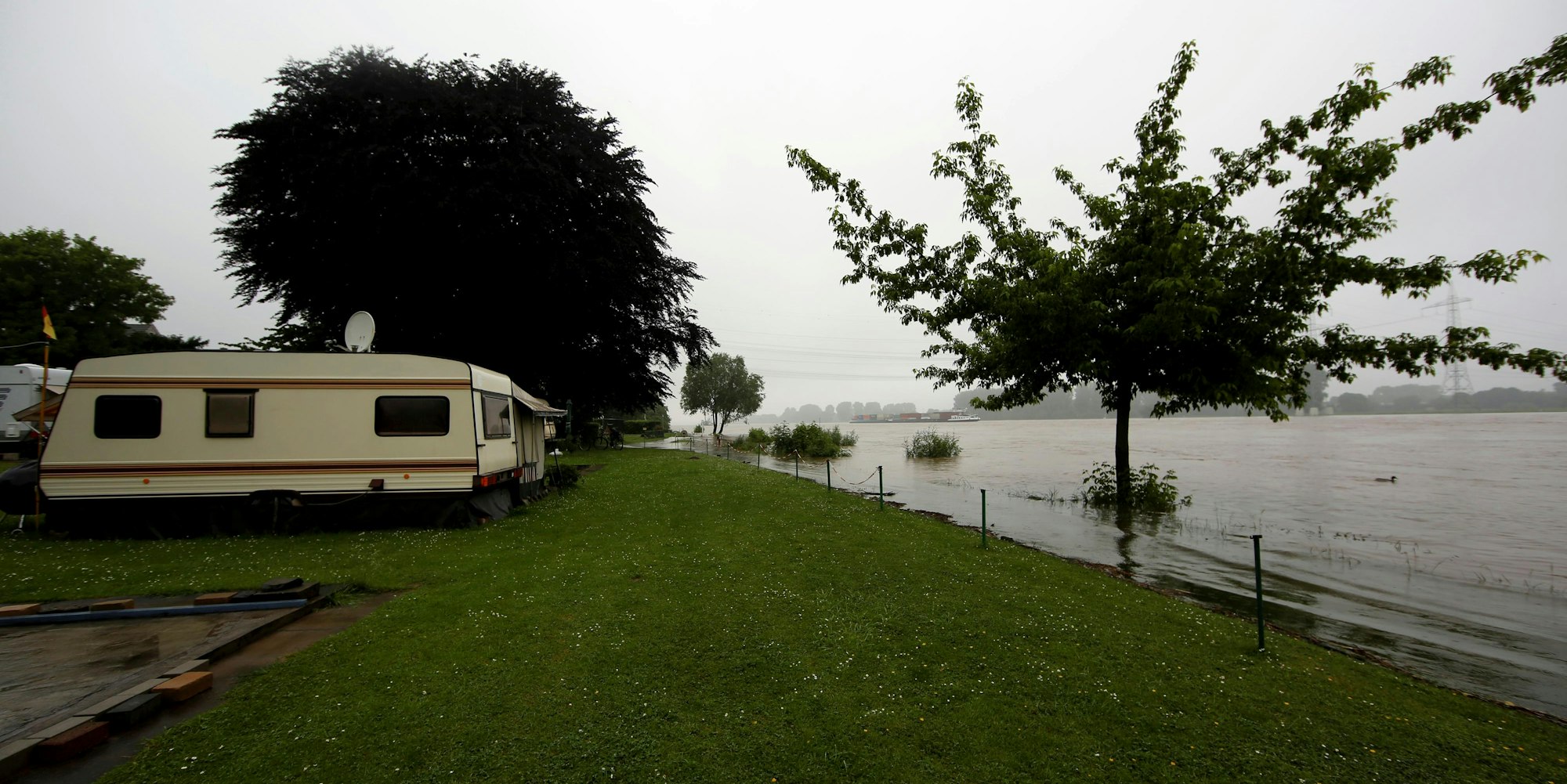 kra_hochwasserCamping002