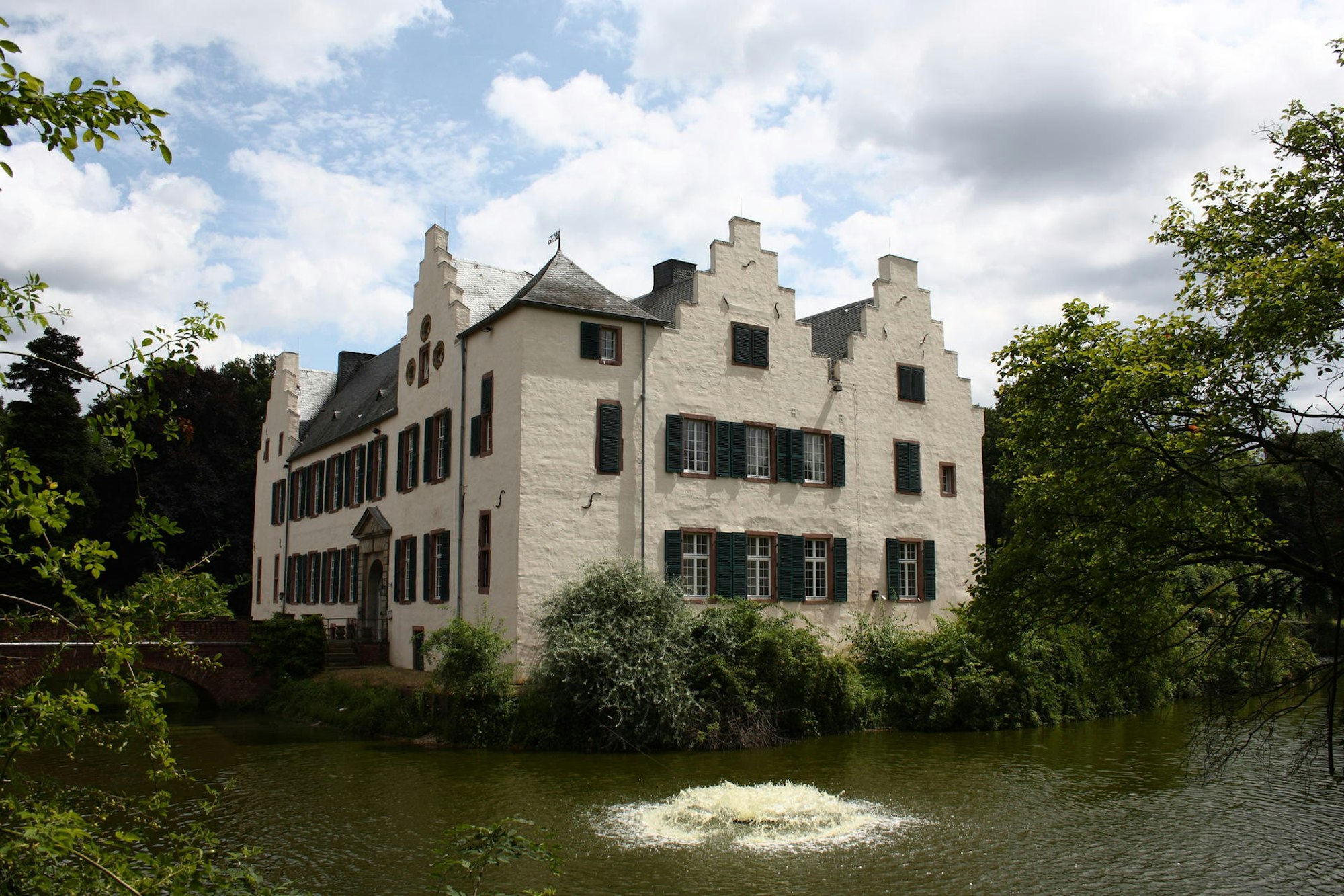 Burg Heimerzheim Wiki Reinhardhauke CC 4.0