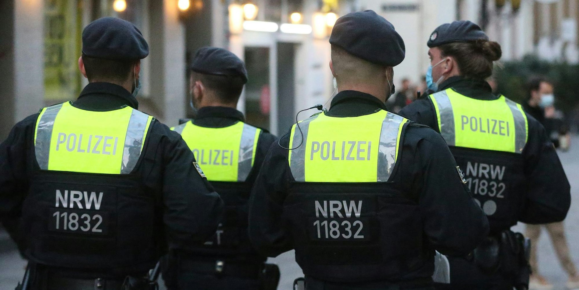 Polizei Toilettenwagen