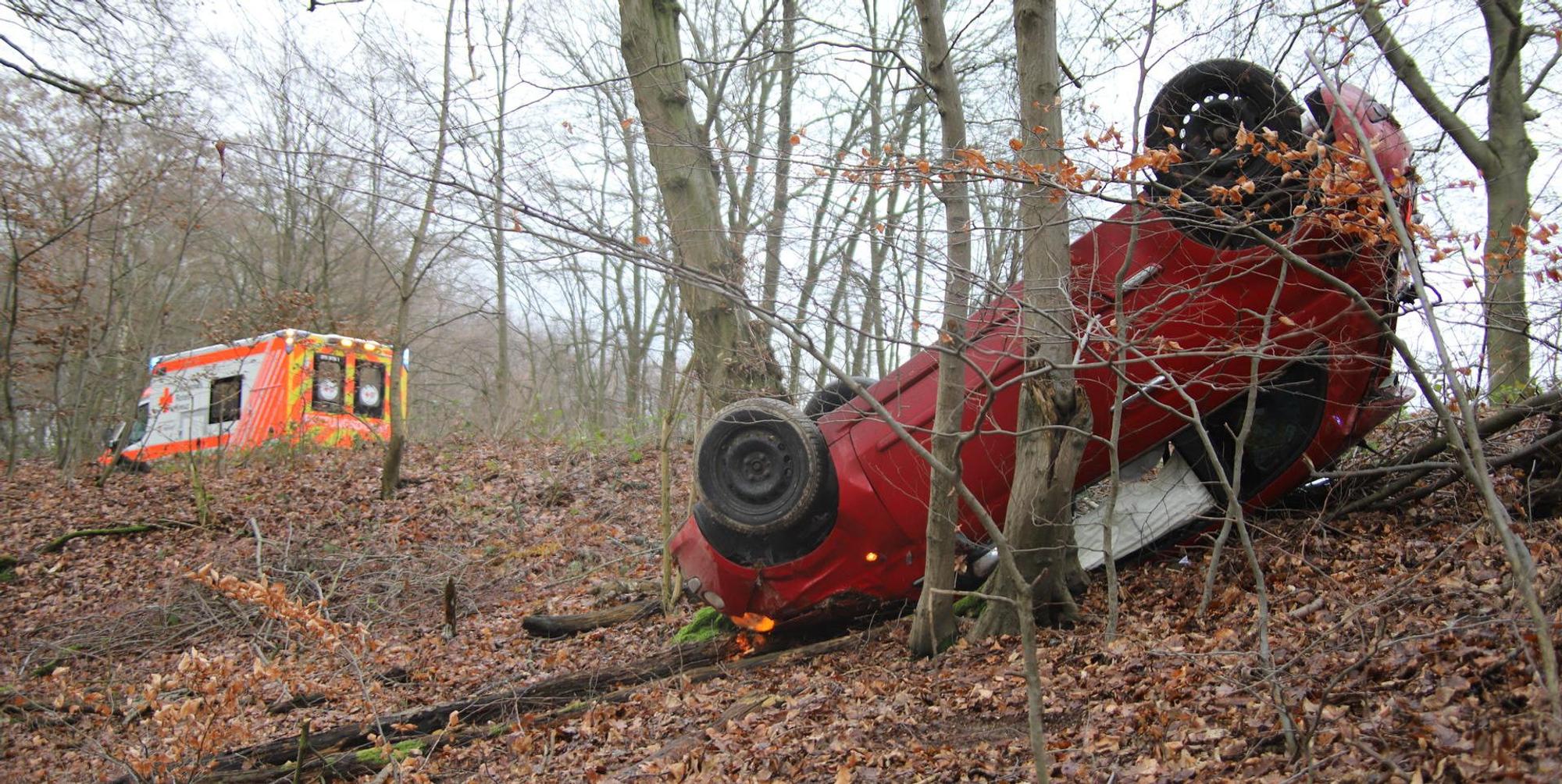 Hennef_Unfall_Pkw1