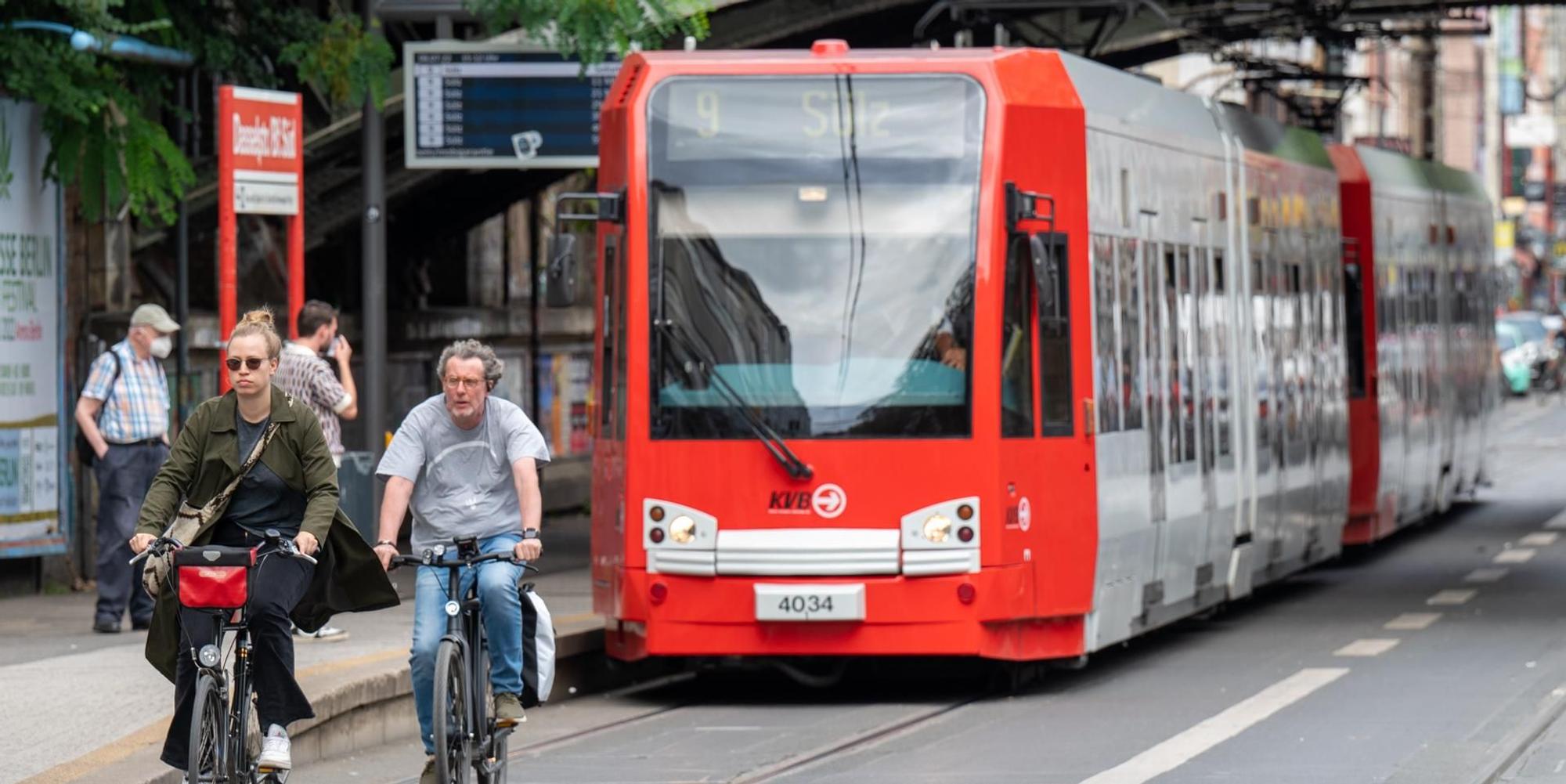 Die KVB Linie 9 au der Zülpicher Straße