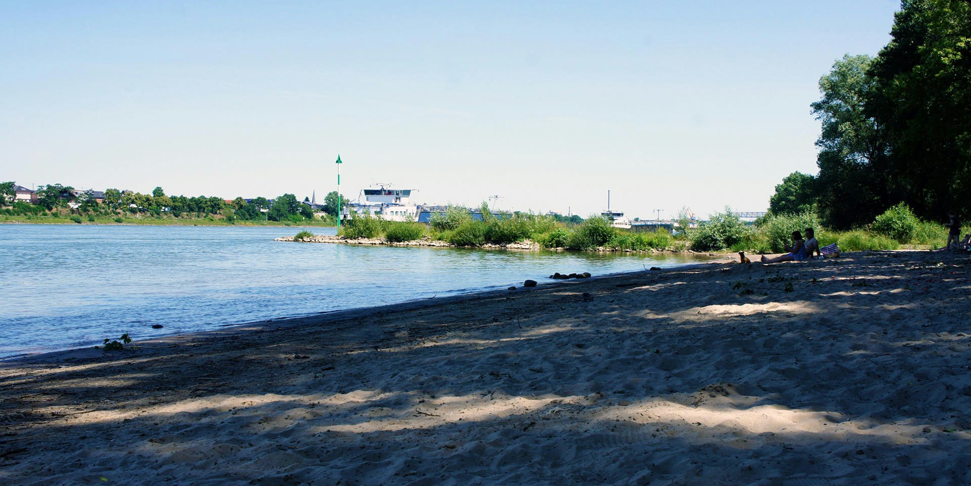 STRAND SERIE Wesseling bei schönem Wetter