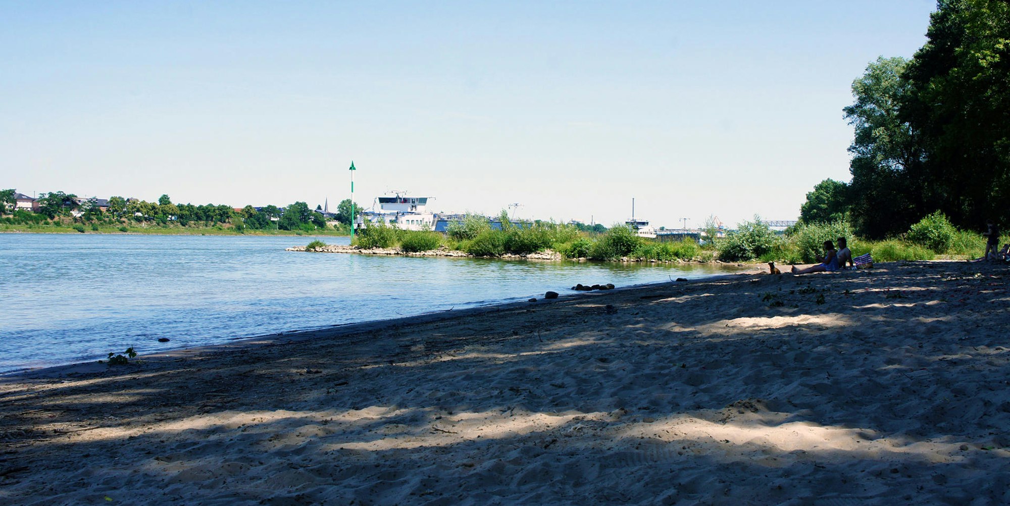 STRAND SERIE Wesseling bei schönem Wetter