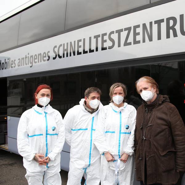Tourbus als Testzentrum