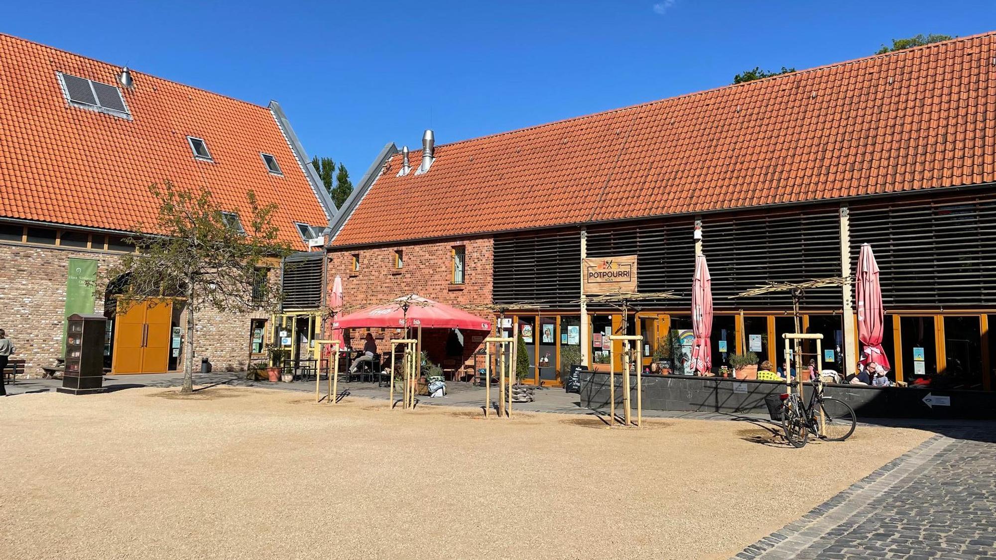 Hof und Terrasse vom Lokal Potpourri.