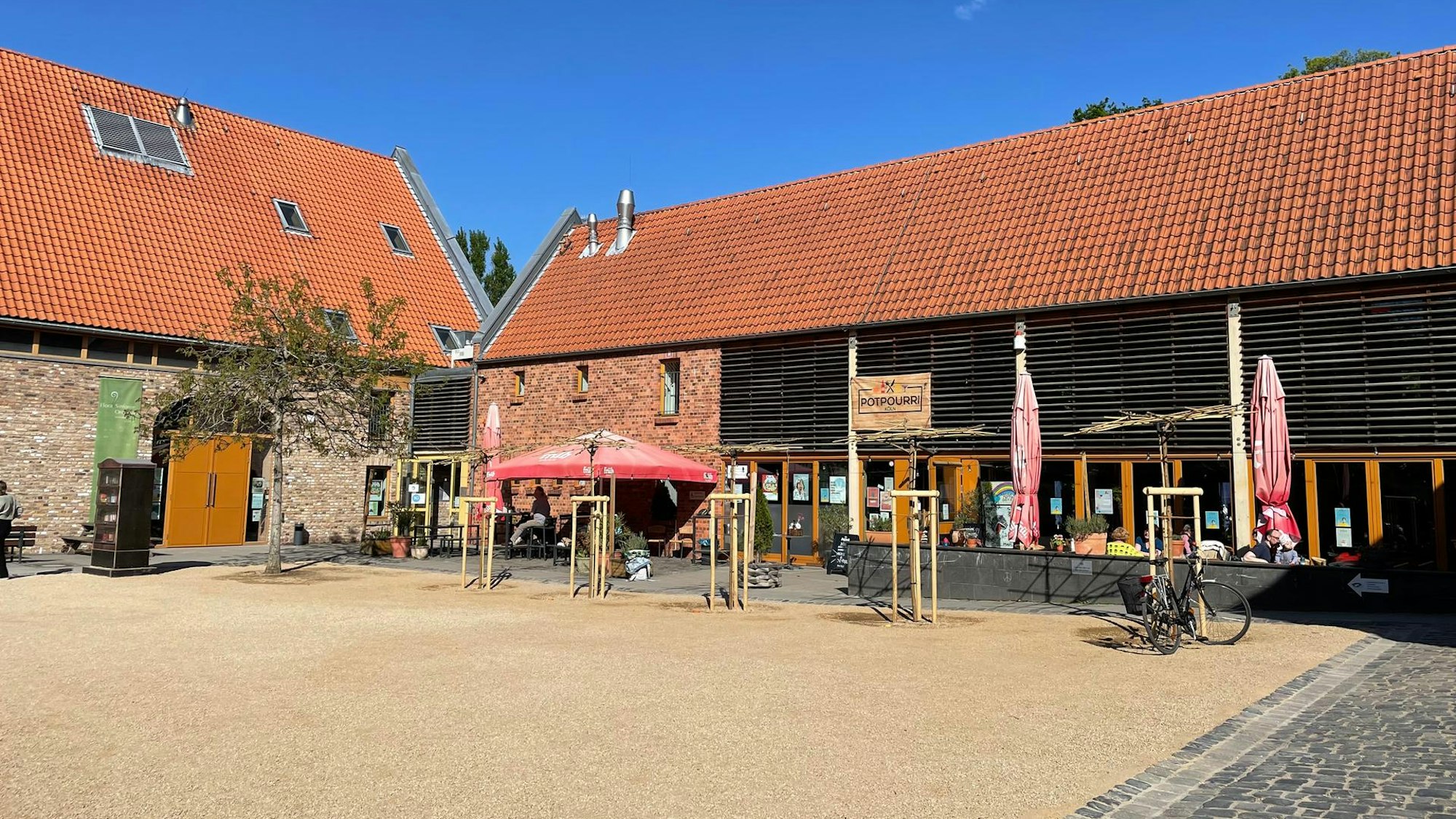 Hof und Terrasse vom Lokal Potpourri.
